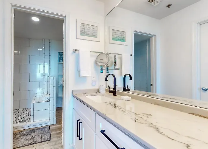 Open Bright W Breathtaking Gulf-front View & Shared Pools & Hot Tubs Gulf Shores